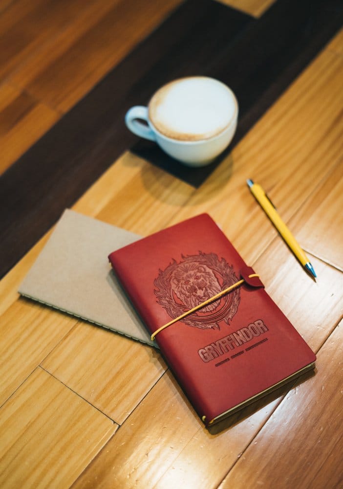 Harry Potter carnet de voyage Gryffondor 20  cm