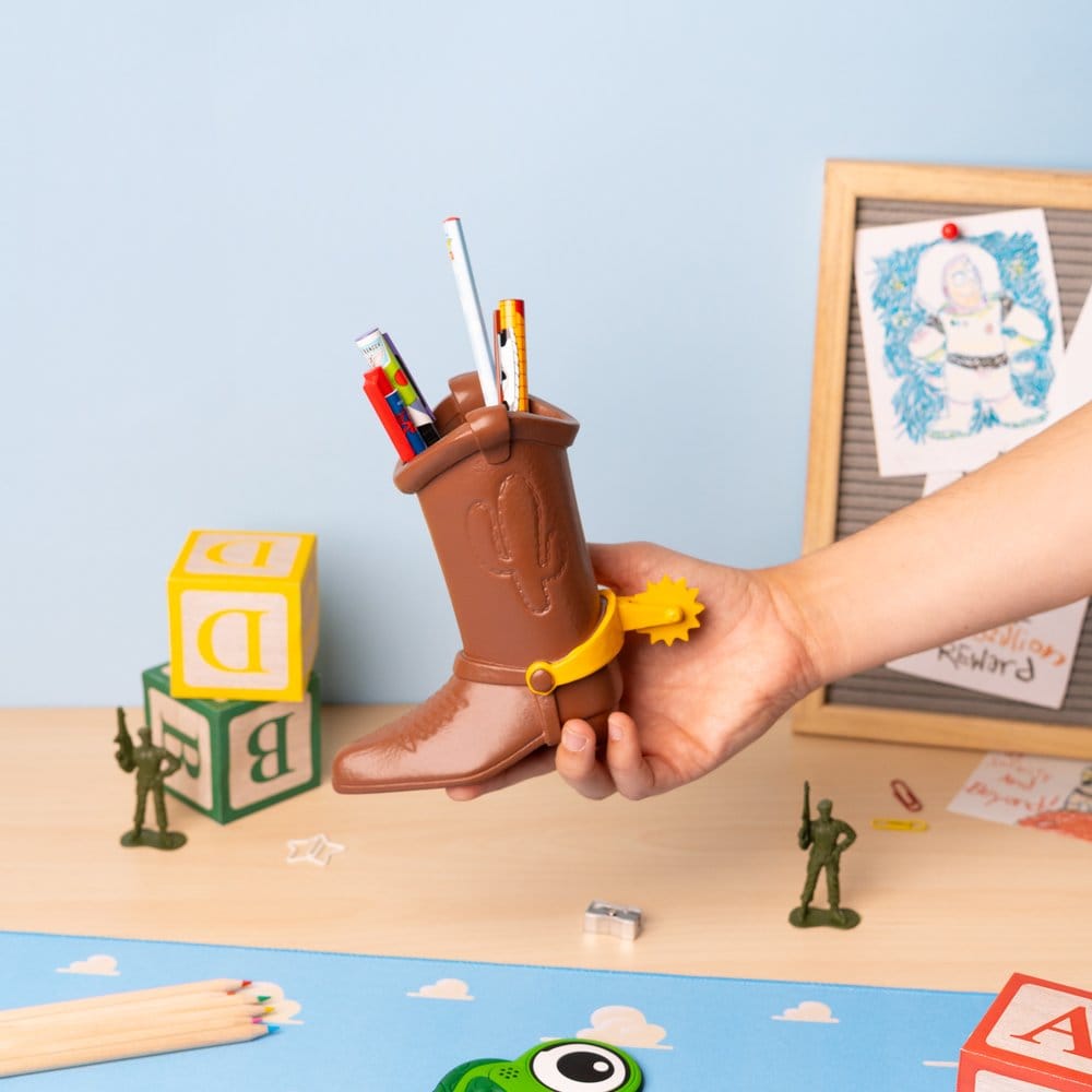 Disney Pixar Toy Story pot à crayons avec set de papeterie Botte de Woody 16 cm