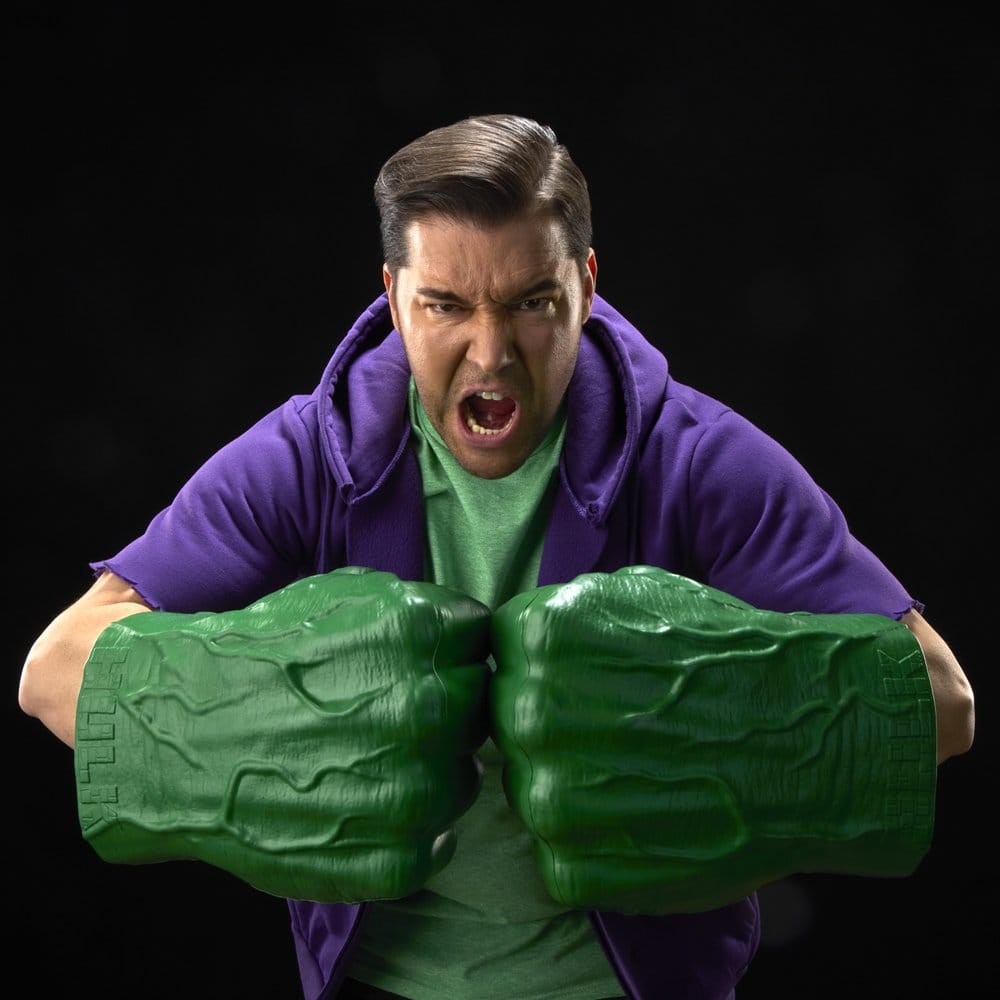 The Incredible Hulk Marvel Legends Poings de Cosplay Premium