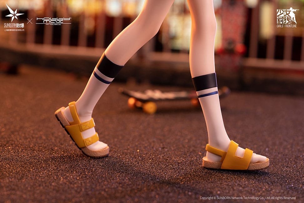 Girls Frontline statuette PVC 1/7 UMP9 Bee's Knees 24 cm