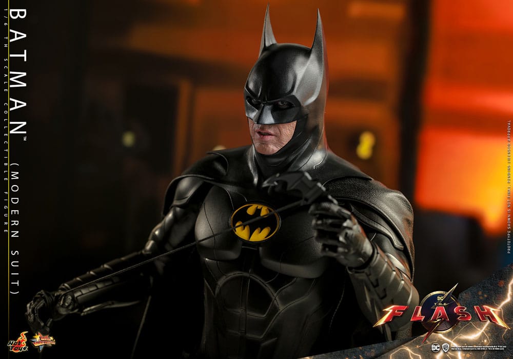 The Flash figurine Movie Masterpiece 1/6 Batman (Modern Suit) 30 cm