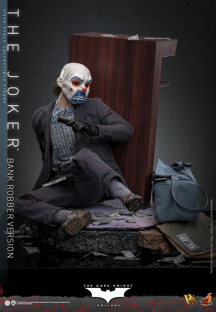 The Dark Knight figurine DX 1/6 The Joker (Bank Robber Version) 30 cm