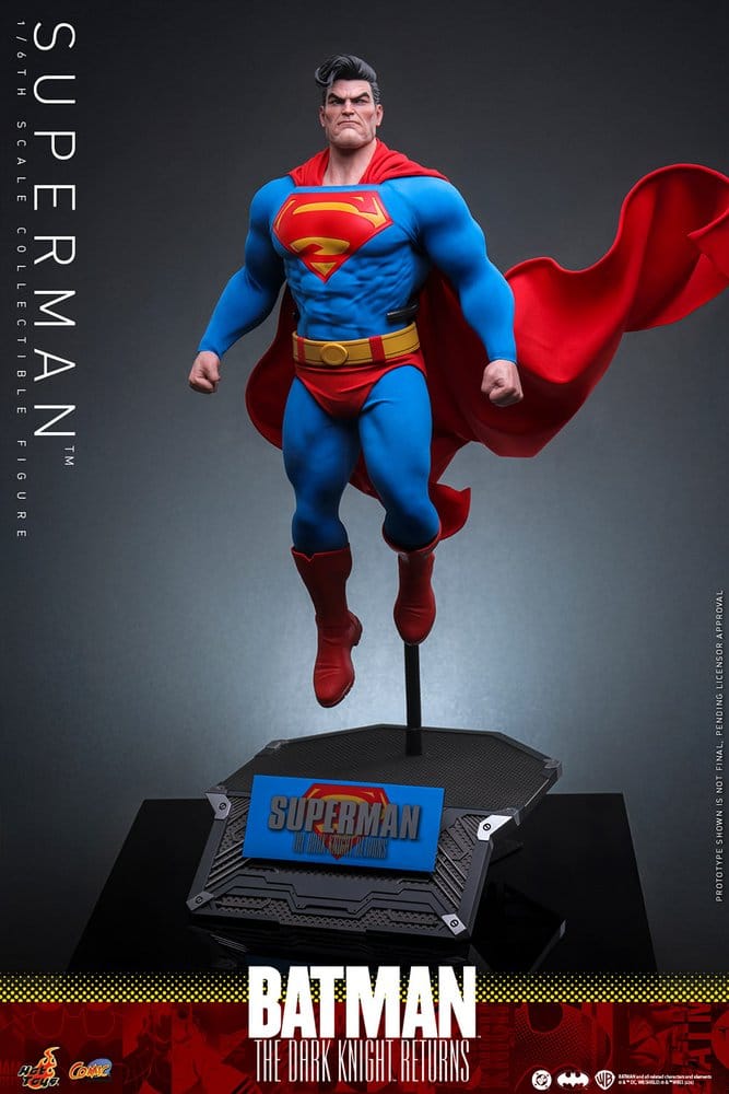 Batman: The Dark Knight Returns figurine Comic Masterpiece 1/6 Superman 34 cm