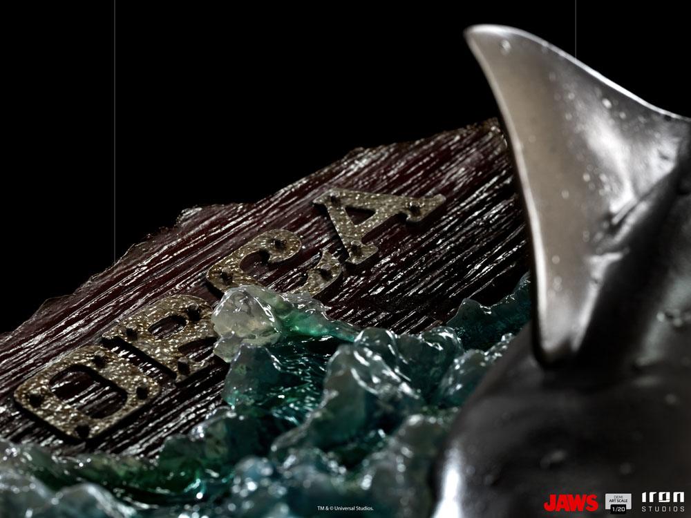 Les Dents de la mer statuette 1/20 Jaws Attack 104 cm
