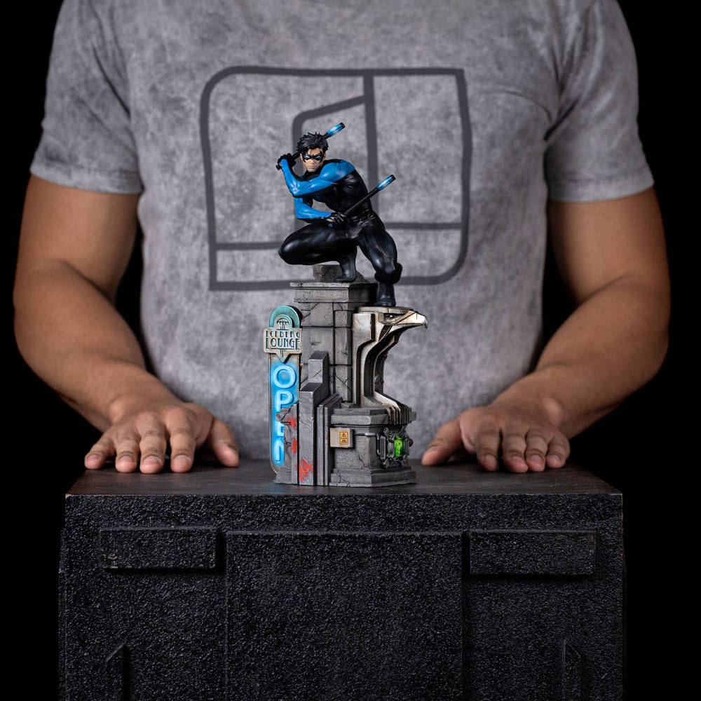 DC Comics statuette 1/10 Art Scale Nightwing 27 cm
