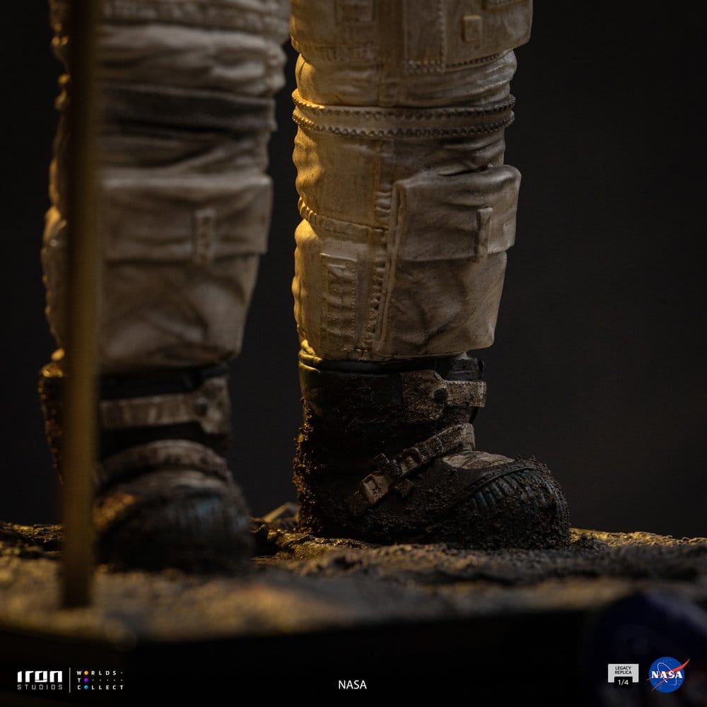 NASA statuette 1/4 Legacy Replica Apollo 11 Astronaut 58 cm