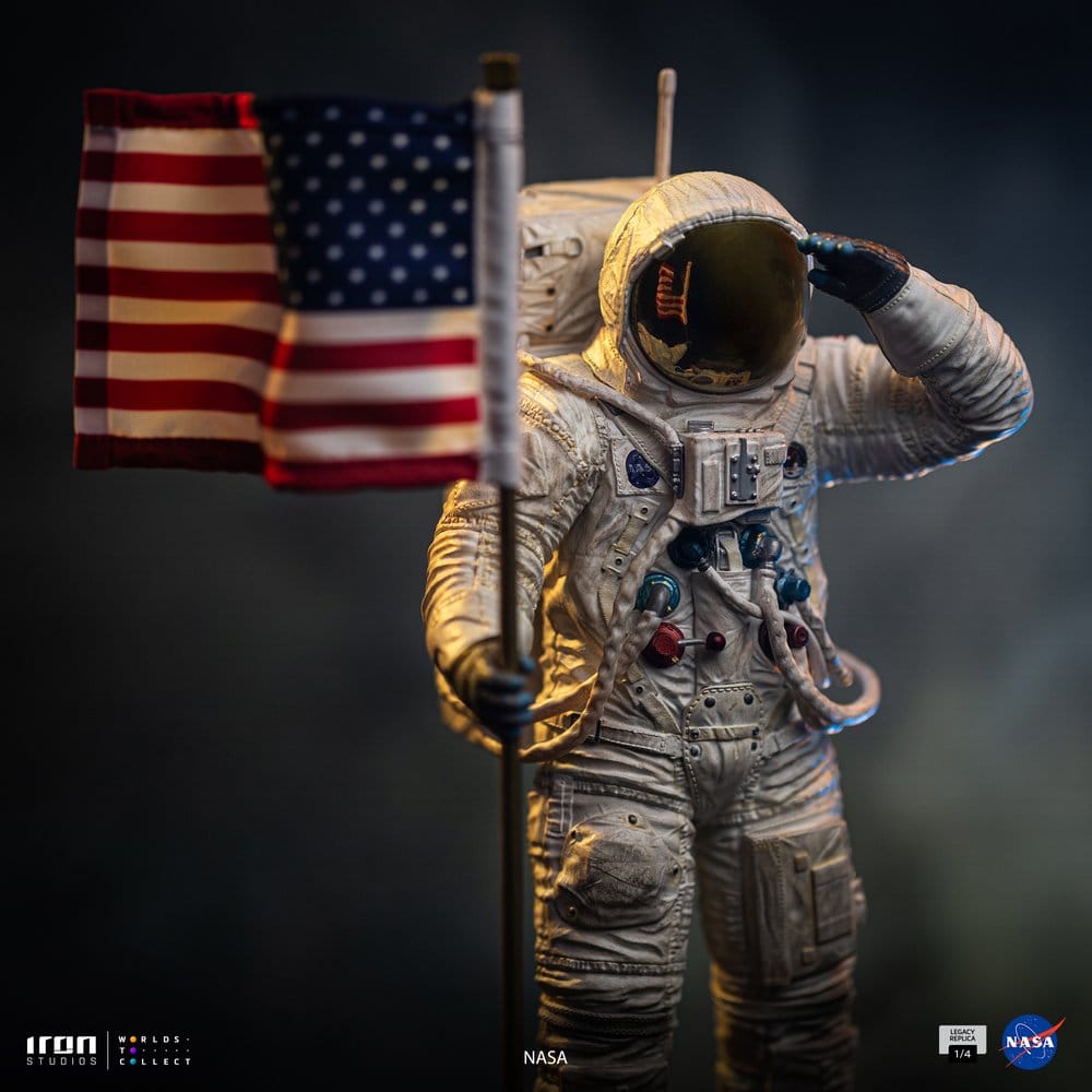 NASA statuette 1/4 Legacy Replica Apollo 11 Astronaut 58 cm