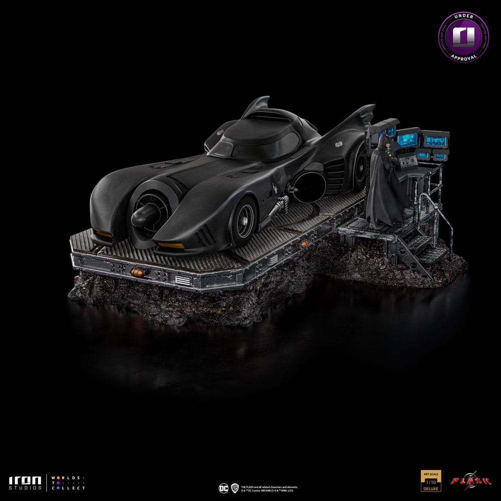 DC Comics statuette Art Scale Deluxe 1/10 The Flash Movie Batmobile 31 cm
