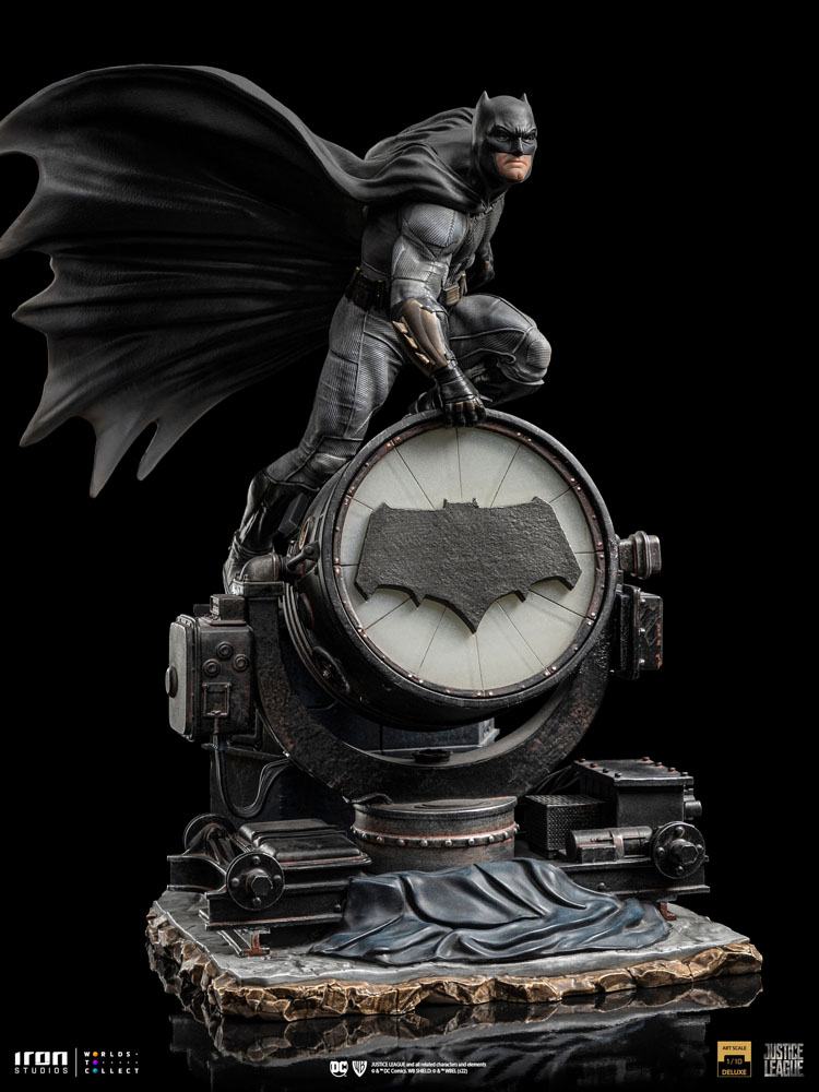 Zack Snyder's Justice League statuette 1/10 Deluxe Art Scale Batman on Batsignal 28 cm