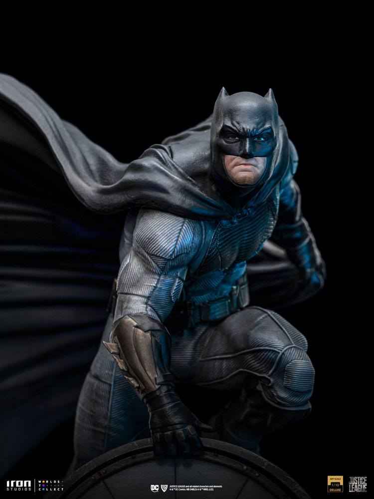 Zack Snyder's Justice League statuette 1/10 Deluxe Art Scale Batman on Batsignal 28 cm