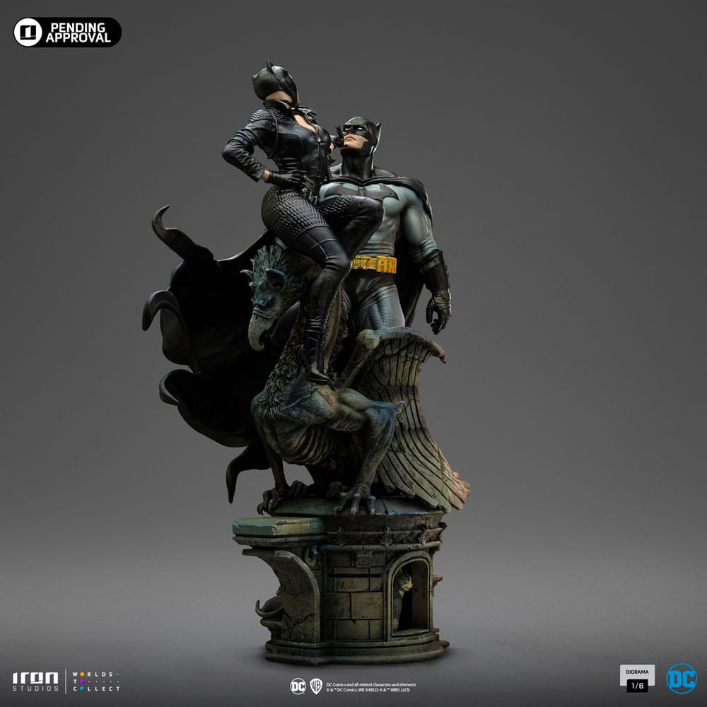 Iron Studios - Sixth Scale Diorama 1/6 - DC Comics - Batman et Catwoman Statue 32cm