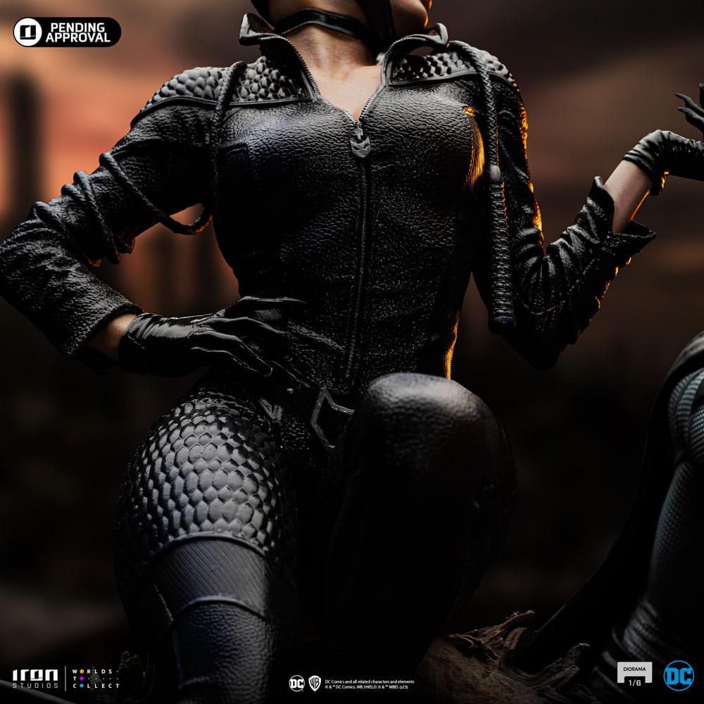 Iron Studios - Sixth Scale Diorama 1/6 - DC Comics - Batman et Catwoman Statue 32cm