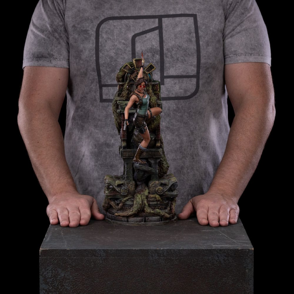 Iron Studios - Deluxe Art Scale 1/10 - Tomb Raider - Lara Croft Statue 36cm