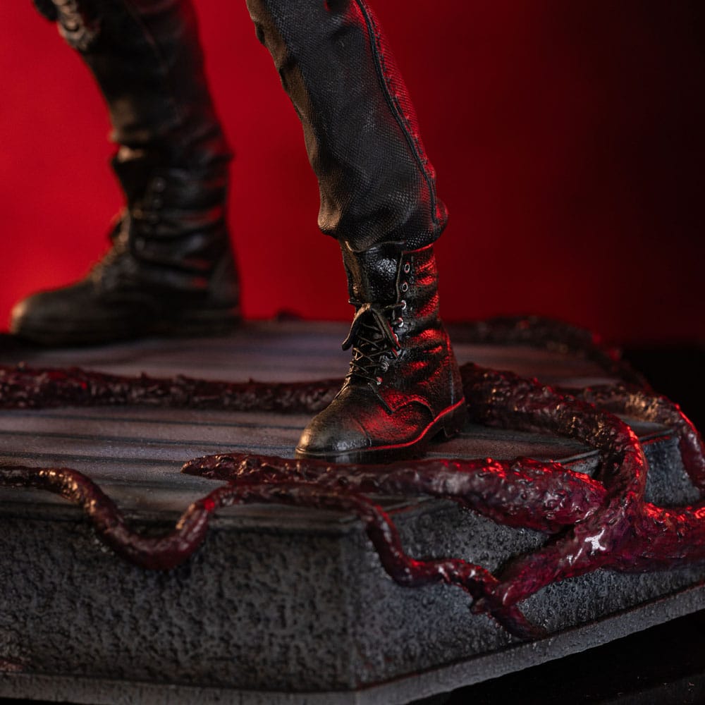 Stranger Things statuette 1/10 Deluxe Art Scale Eddie Munson 20 cm