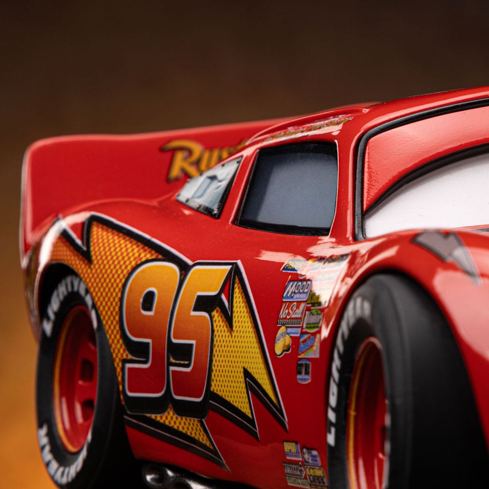Cars statuette 1/10 Art Scale Lightning Mcqueen 11 cm