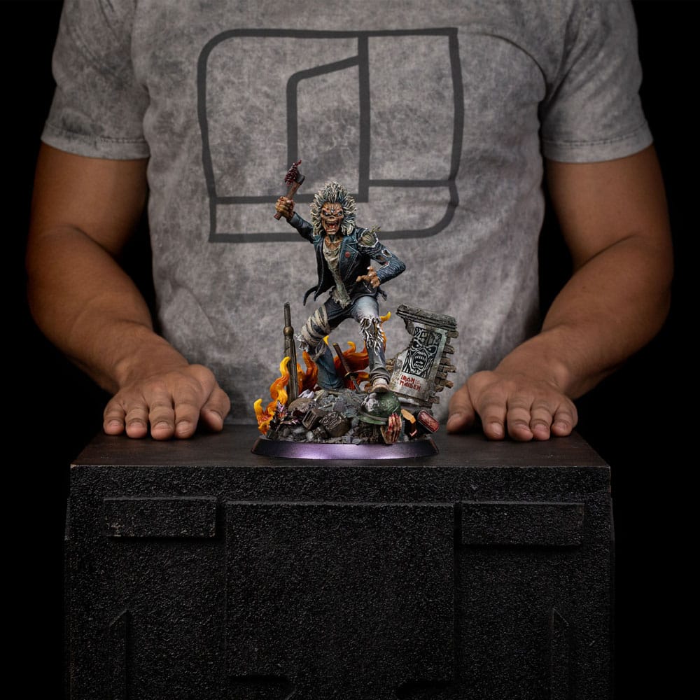 Iron Studios - Art Scale 1/10 - Iron Maiden - Eddie (50th Anniversary) Statue 22cm