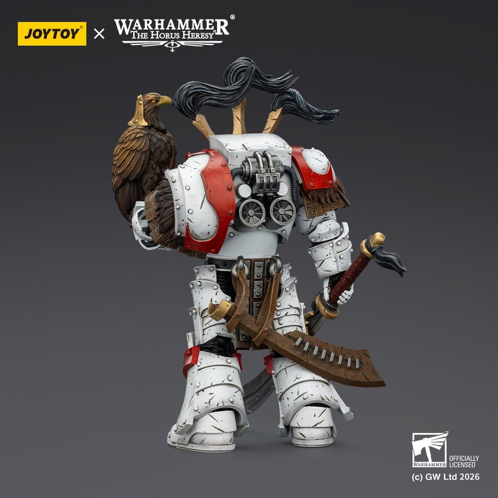 Warhammer 40,000 figurine White Scars Legion Praetor in Cataphractii Terminator Armour with Cyber Hawk Chogorian sword and combi-melta 14 cm