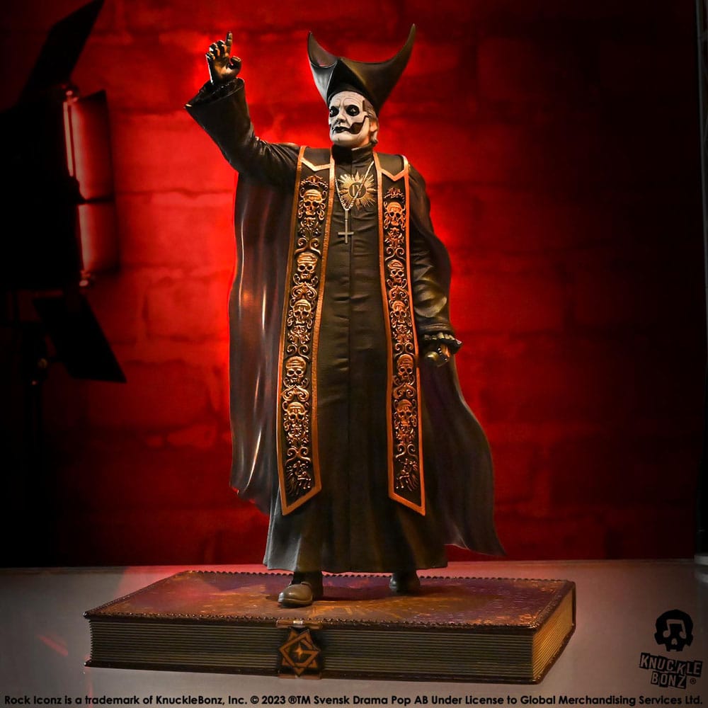 Ghost statuette Rock Iconz 1/9 Papa Emeritus IV (Black Robes) 22 cm