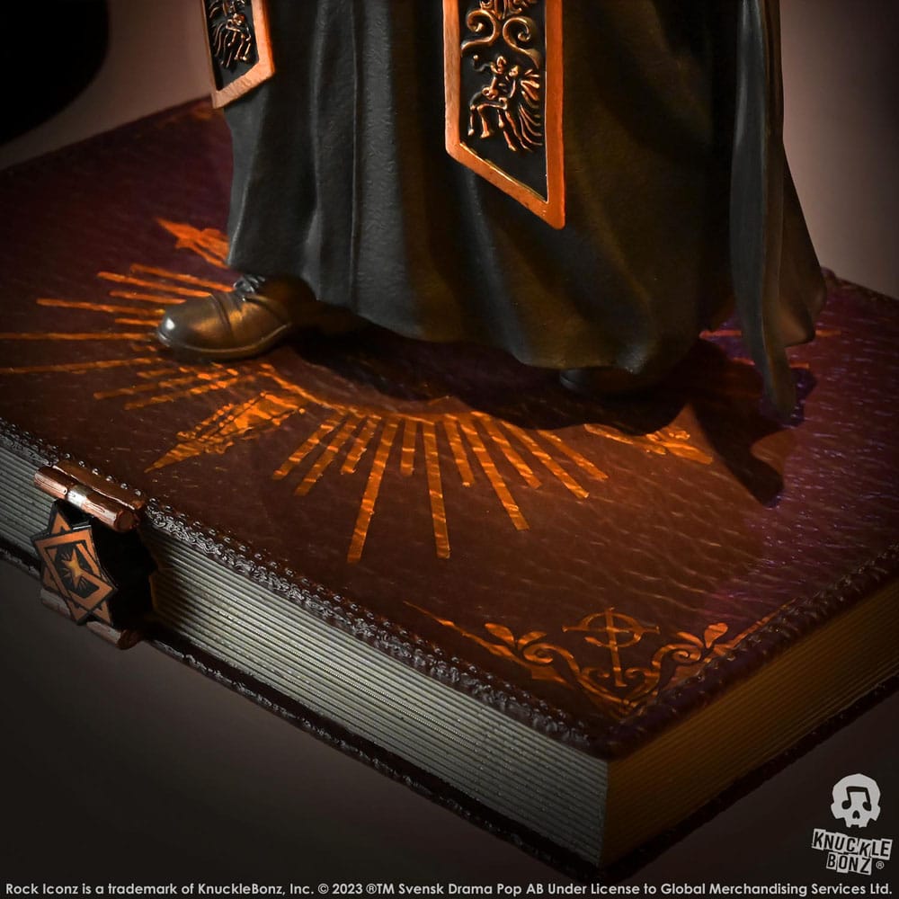 Ghost statuette Rock Iconz 1/9 Papa Emeritus IV (Black Robes) 22 cm