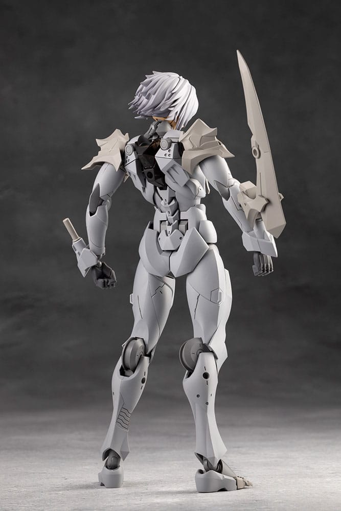 Megalomaria Unlimited Universe figurine Plastic Model Kit Zirconia 18 cm