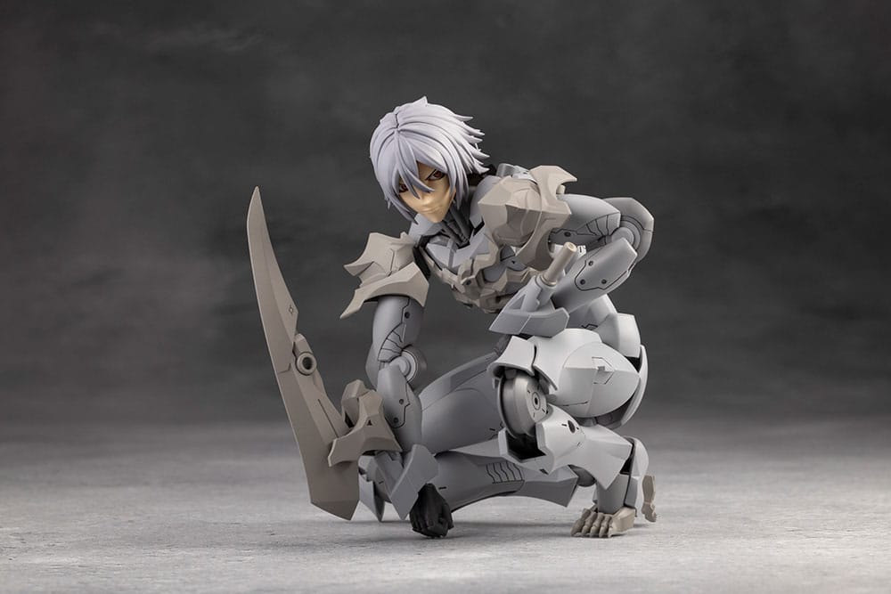 Megalomaria Unlimited Universe figurine Plastic Model Kit Zirconia 18 cm