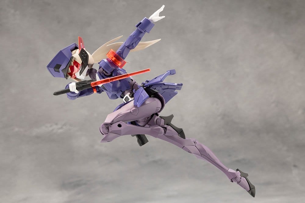 Megalomaria Unlimited Universe figurine Plastic Model Kit Valiant 16 cm