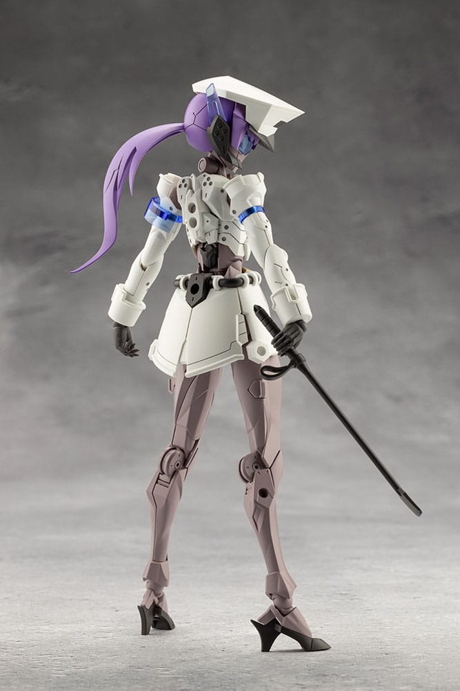 Megalomaria Unlimited Universe figurine Plastic Model Kit Vanguard Leader 16 cm