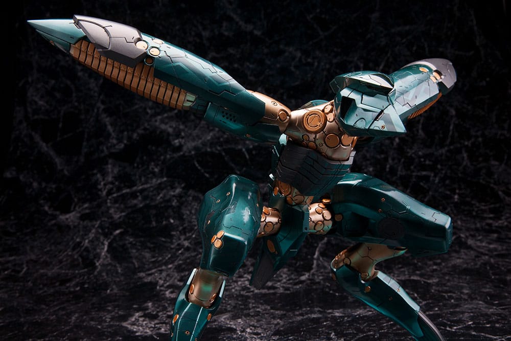 Metal Gear Solid 4 figurine Plastic Model Kit 1/100 Metal Gear Ray 21 cm