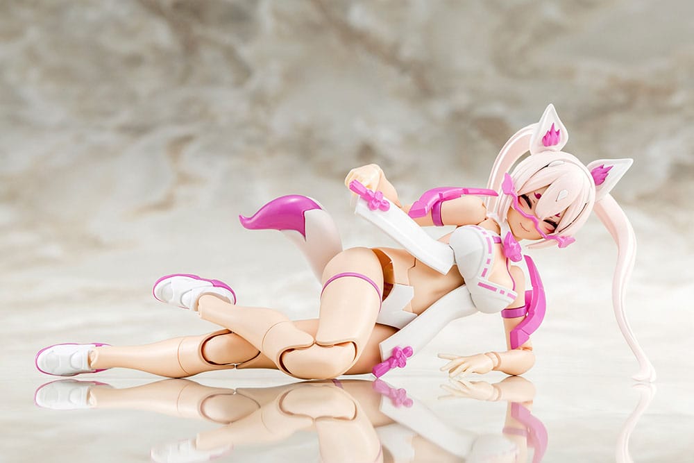 Megami Device Chaos & Pretty figurine Plastic Model Kit 1/1 Asra Nine-Tails Matsuri 14 cm