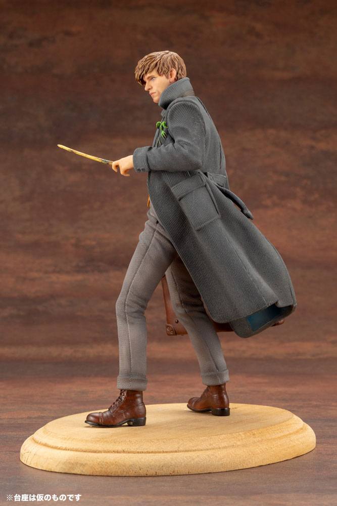 Les Animaux fantastiques 2 statuette PVC ARTFX+ 1/10 Newt Scamander 18 cm