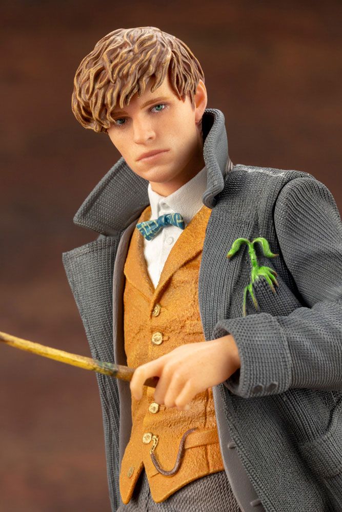 Les Animaux fantastiques 2 statuette PVC ARTFX+ 1/10 Newt Scamander 18 cm