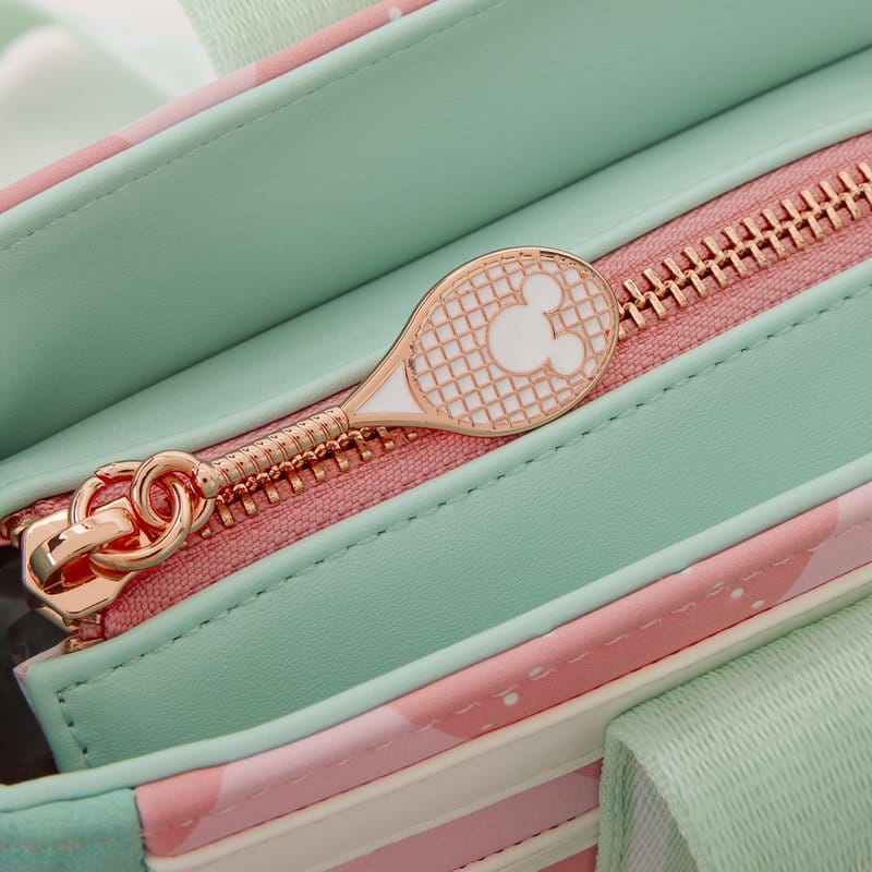 Disney by Loungefly Sac shopping avec porte-monnaie Mickey&Friends Tennis