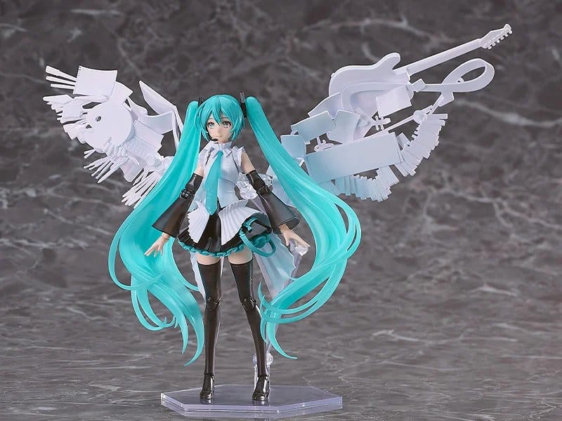 Character Vocal Series 01: Hatsune Miku Plastic Model Kit Plamatea Happy 16th Birthday Ver. 16 cm