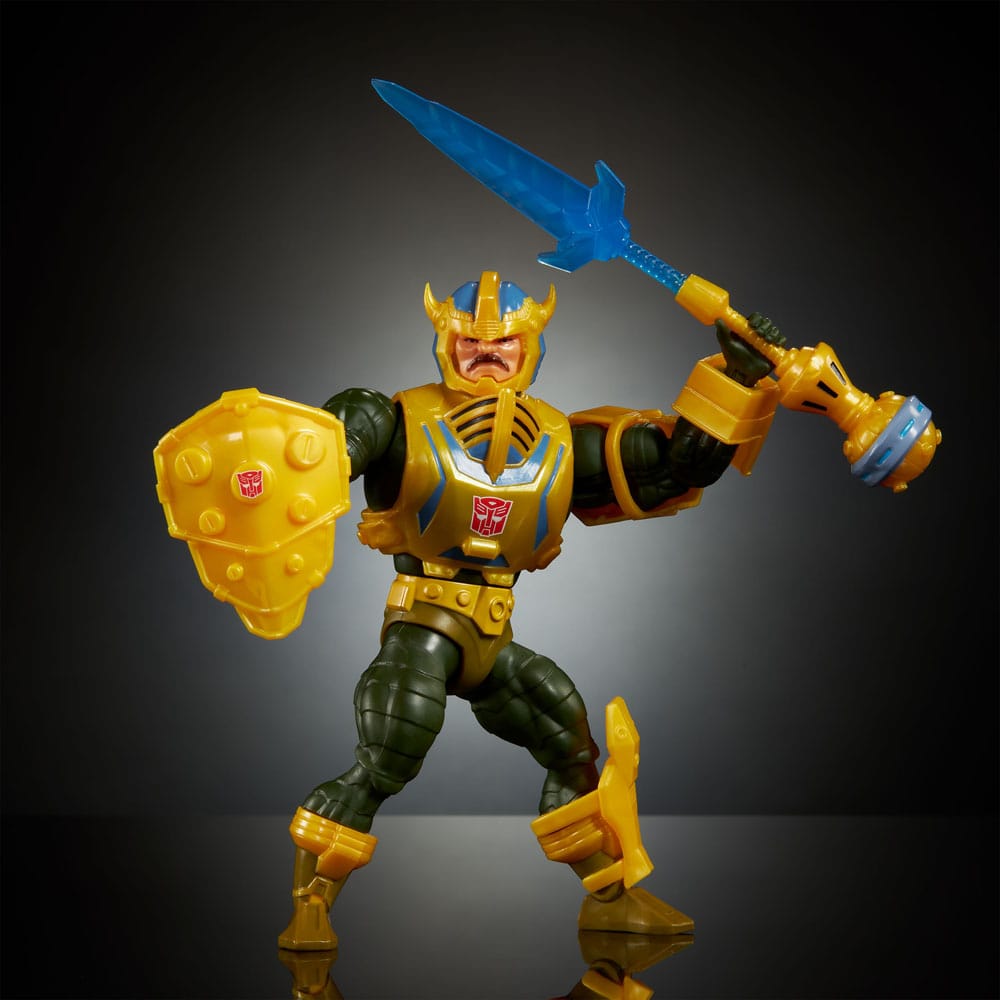 Masters of the Universe x Transformers figurine Bumblebee Armor Man-At-Arms heo European Exclusive 14 cm
