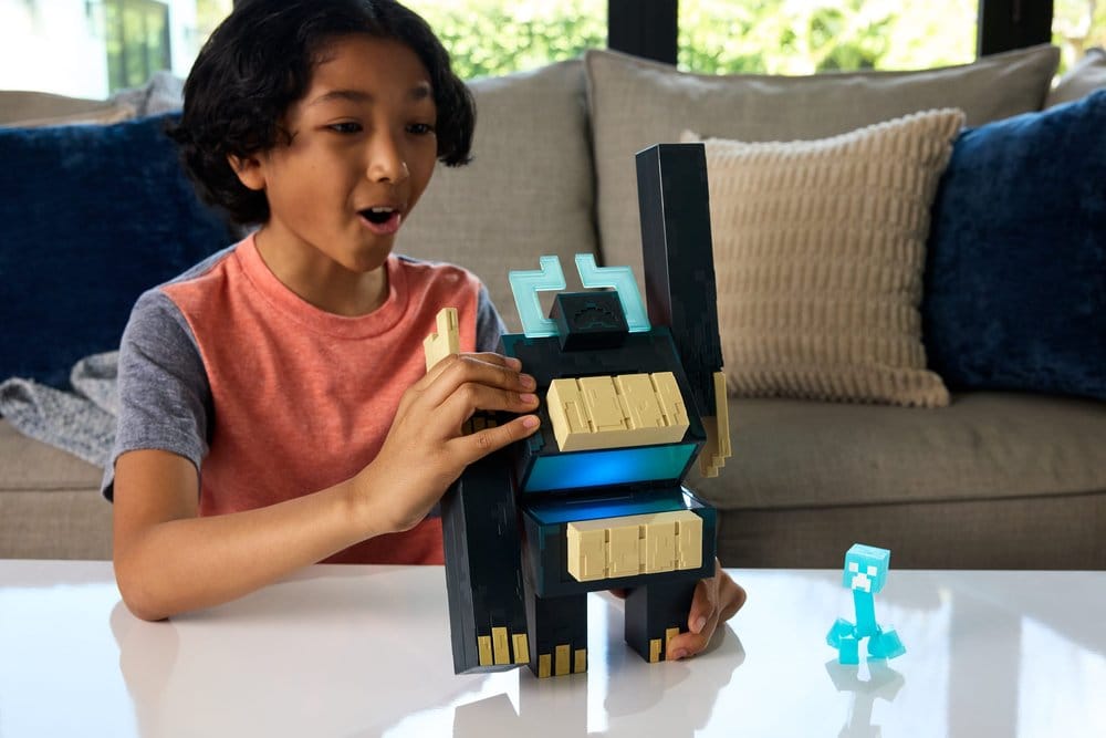 Minecraft Dungeons II figurine sonore et lumineuse Twisted Warden