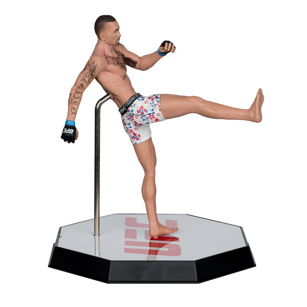 UFC Posed statuette Max Holloway 18 cm