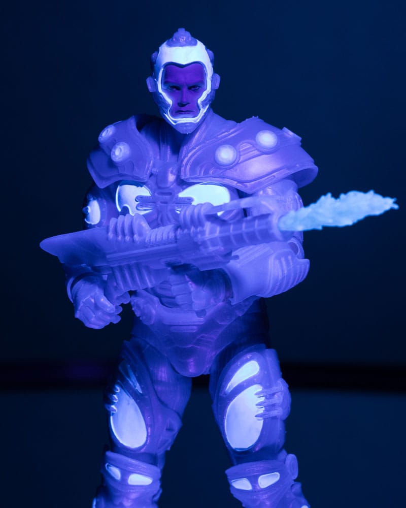 Batman & Robin DC Multiverse figurine Mr. Freeze (Black Light Edition) (Gold Label) 18 cm