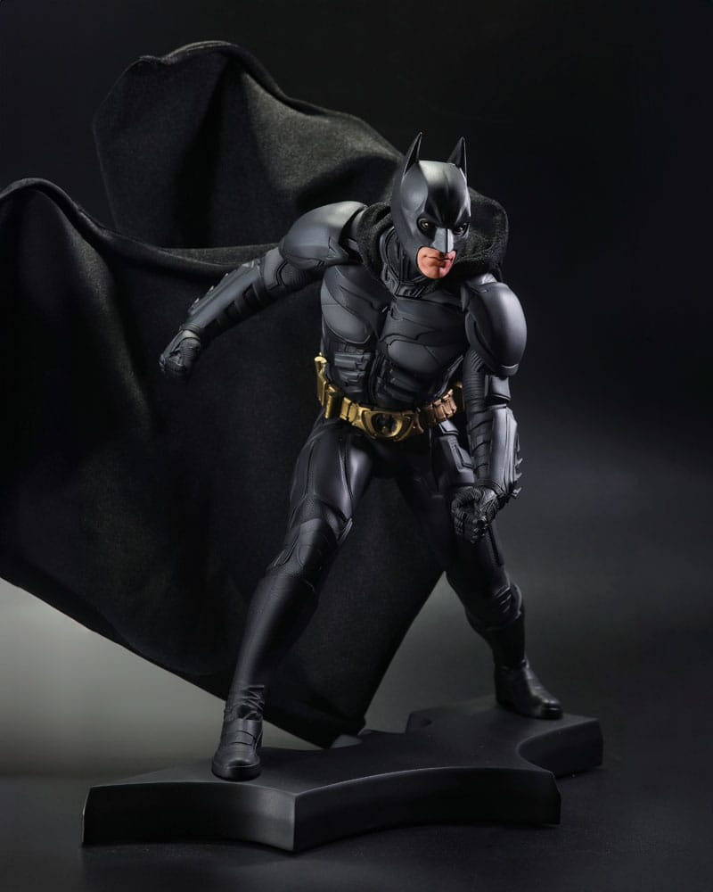 DC Direct statuette  DC Movie Statues Batman (The Dark Knight) 24 cm