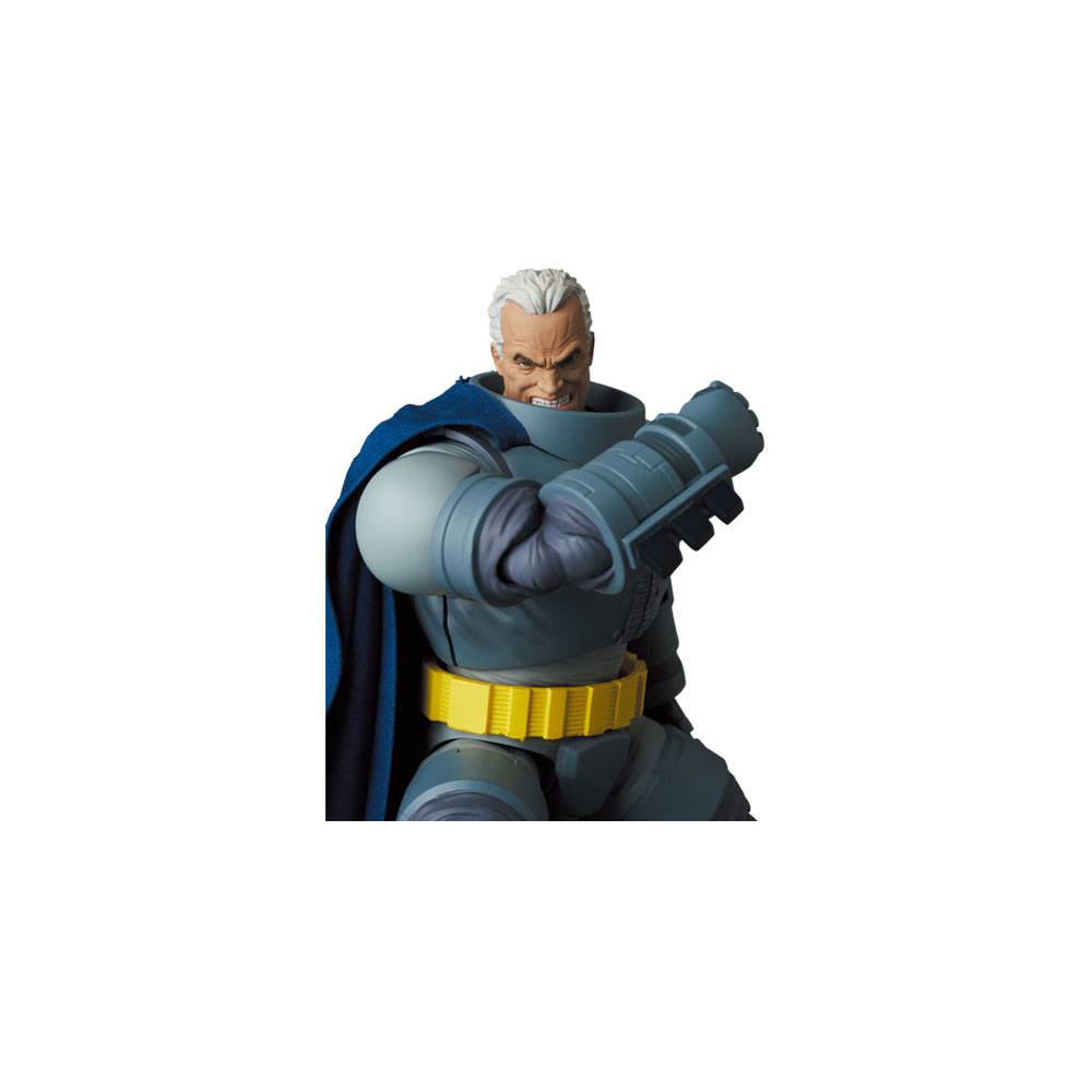 Batman figurine MAFEX Armored Batman (TDKR) 16 cm (re-run)