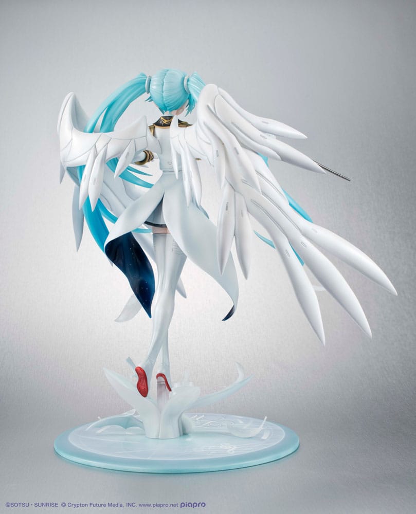 Mobile Suit Gundam x Hatsune Miku statuette PVC Lucrea Hatsune Miku x Wing Gundam Zero EW 45th Anniversary 27 cm