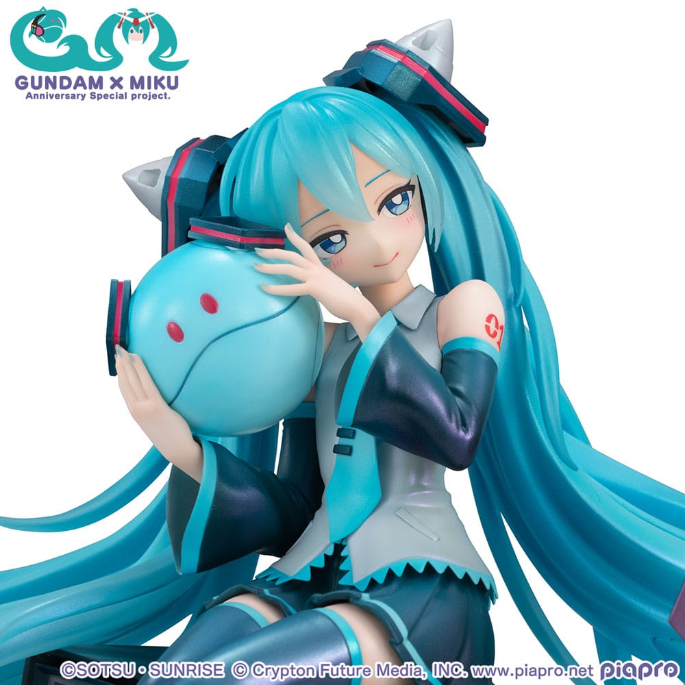 Mobile Suit Gundam x Hatsune Miku statuette PVC Lucrea Hatsune Miku x OO Gundam 45th Anniversary 17 cm