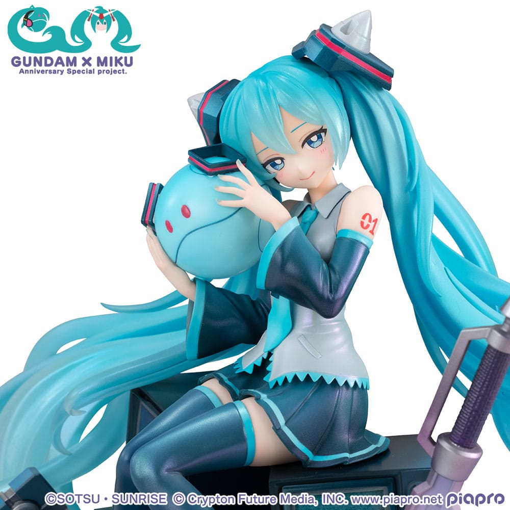 Mobile Suit Gundam x Hatsune Miku statuette PVC Lucrea Hatsune Miku x OO Gundam 45th Anniversary 17 cm