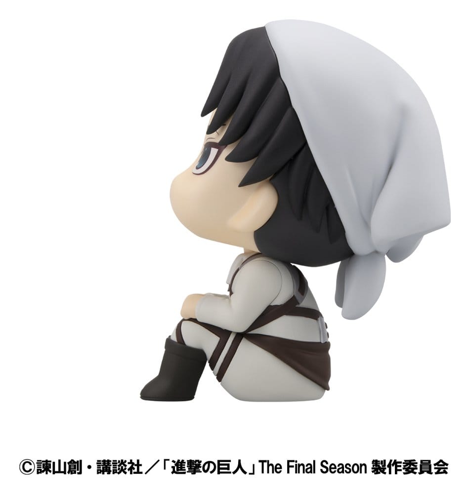 Attack on Titan statuette PVC Look Up Levi Cleaning up Ver. 11 cm
