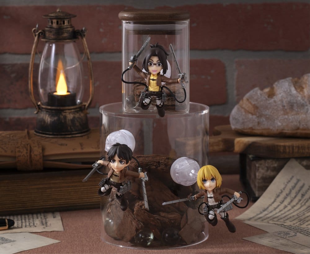 Attack on Titan Tobimas figurines mini Pack de 6 (with gift)