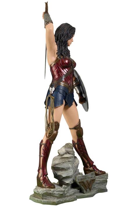 Wonder Woman statue 1/1 Wonder Woman 224 cm