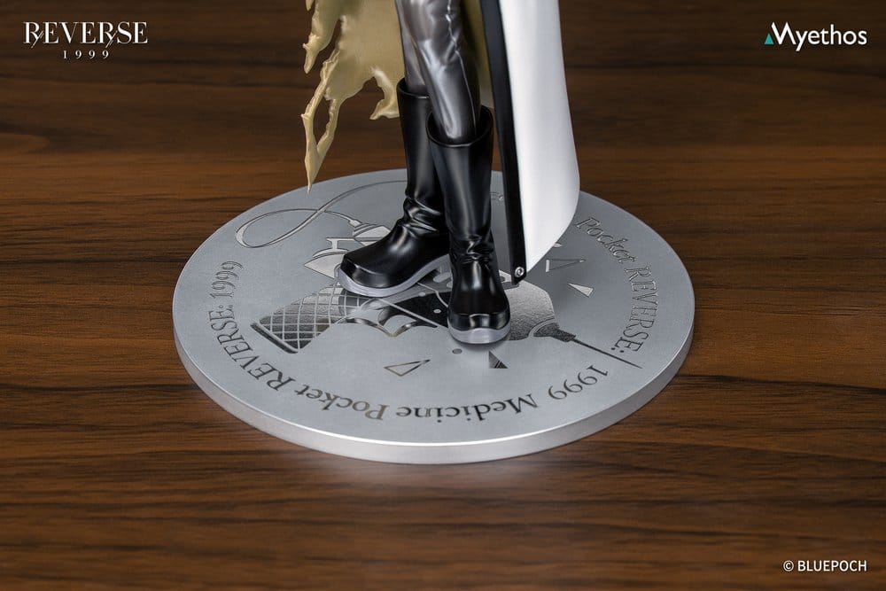 Reverse: 1999 figurine PVC Gift+ Medicine Pocket 23 cm