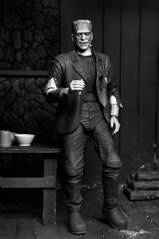 Universal Monsters figurine Ultimate Frankenstein's Monster (Bride of Frankenstein) (B&W) 18 cm