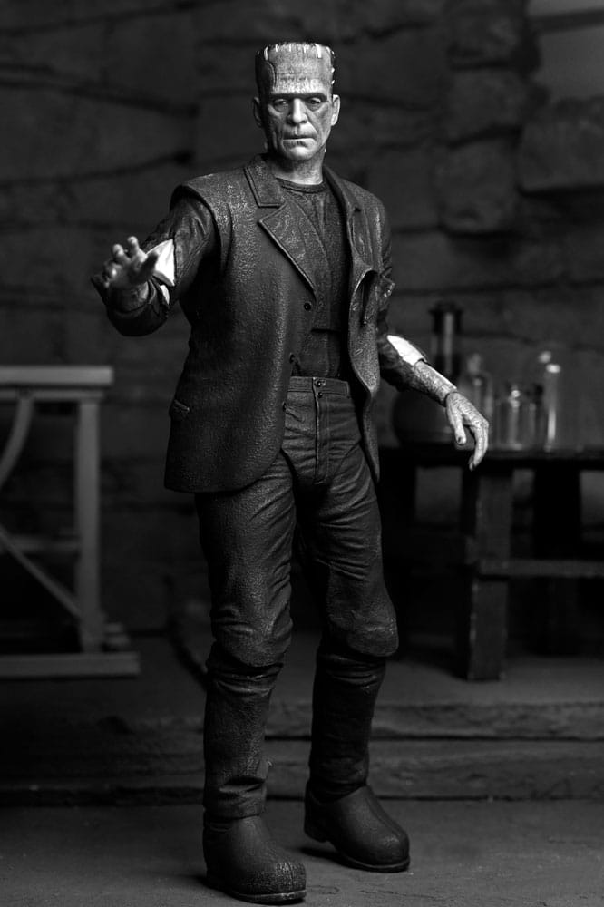 Universal Monsters figurine Ultimate Frankenstein's Monster (Bride of Frankenstein) (B&W) 18 cm