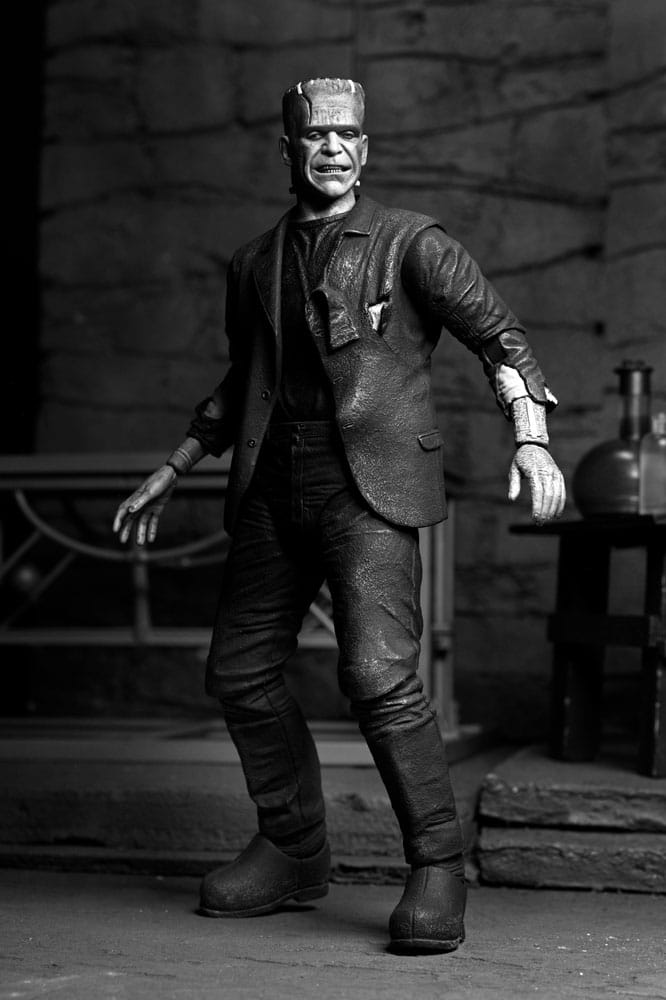 Universal Monsters figurine Ultimate Frankenstein's Monster (Bride of Frankenstein) (B&W) 18 cm