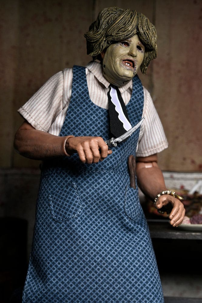 Massacre à la tronçonneuse Clothed figurine Leatherface with Old Lady Mask 20 cm